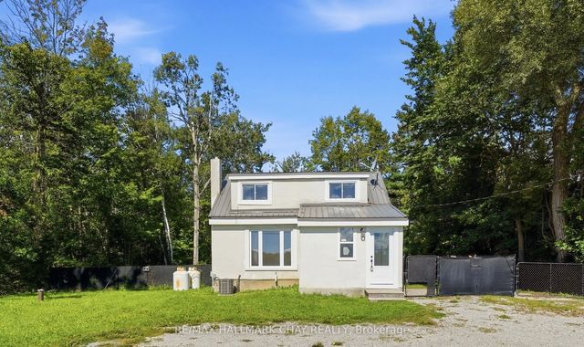 8410 11 Highway, Severn