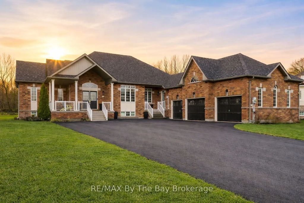 10 Basswood Drive, Wasaga Beach