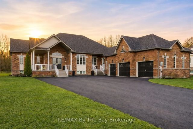 10 Basswood Drive, Wasaga Beach