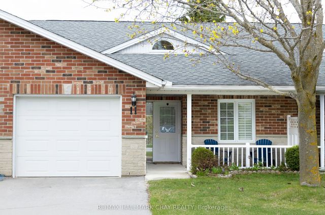 275 Huron Street 11, Clearview