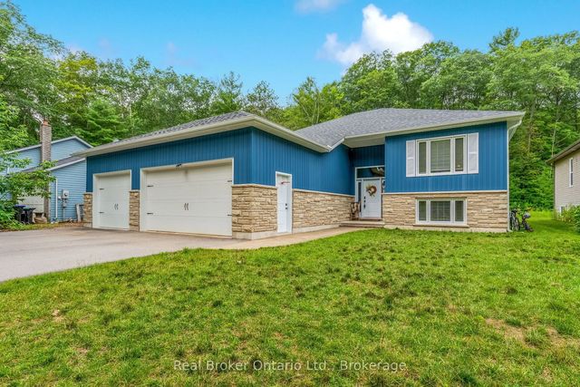 204 Golf Course Road, Wasaga Beach