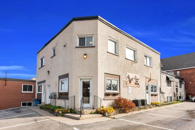 32 Matchedash Street N Apartment A, Orillia