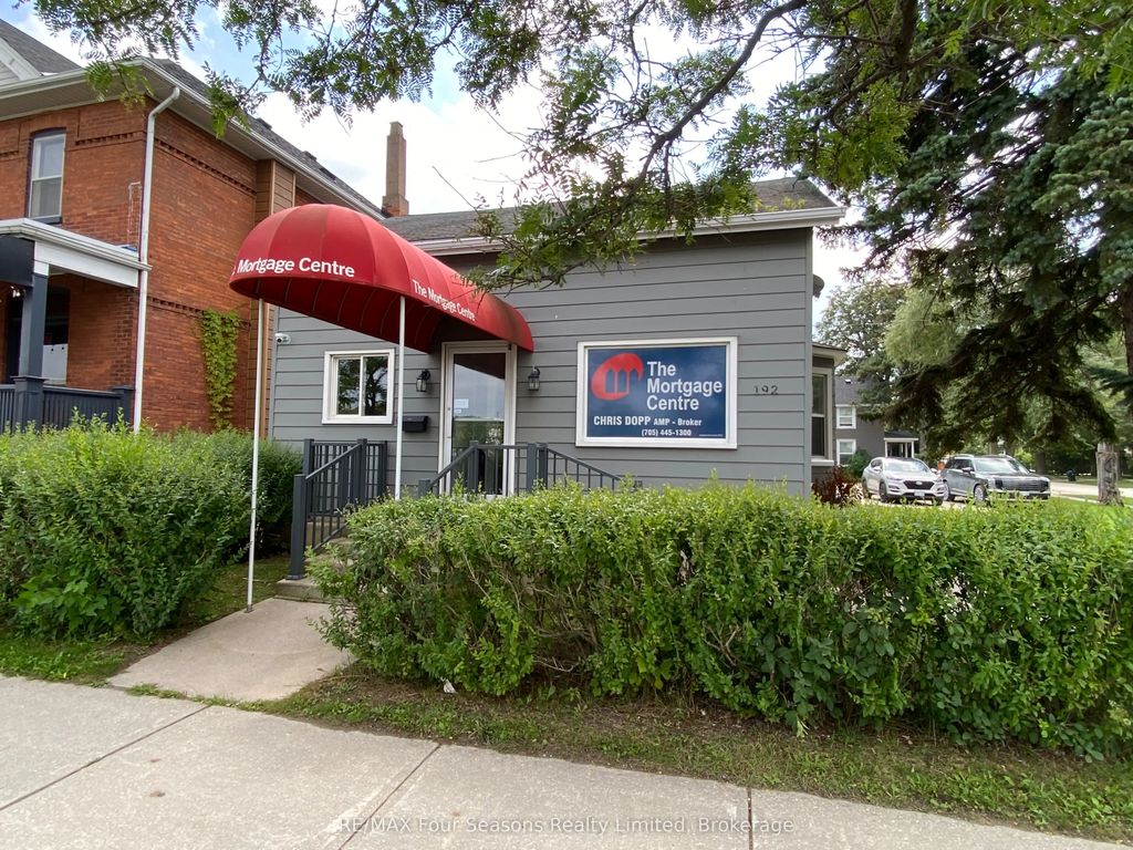 192 First Street S, Collingwood