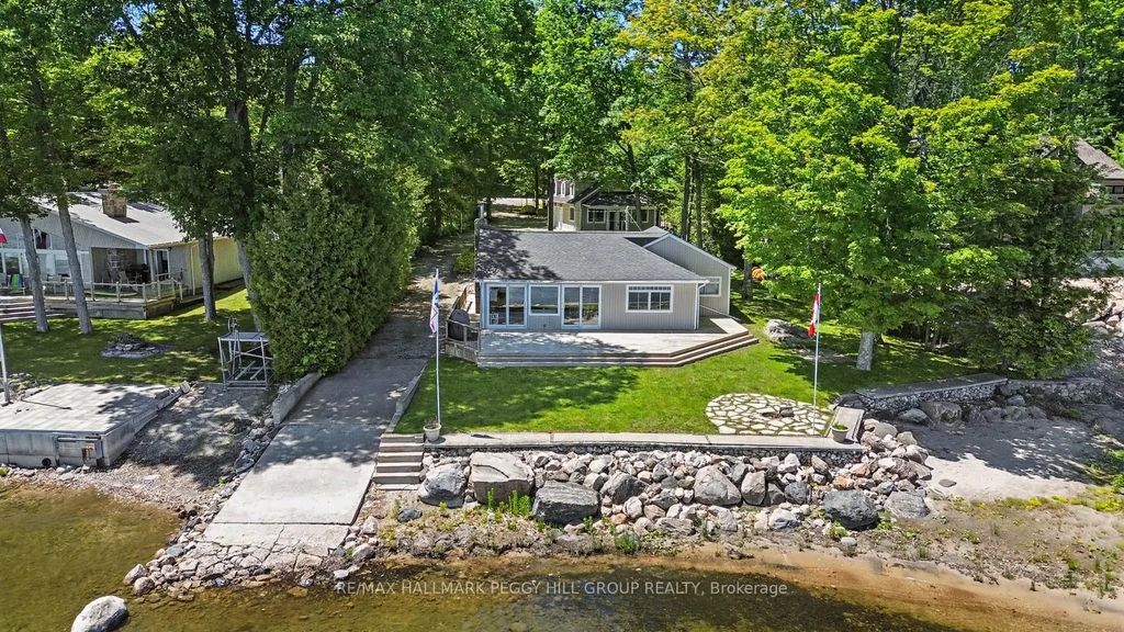 1449 Champlain Road, Tiny