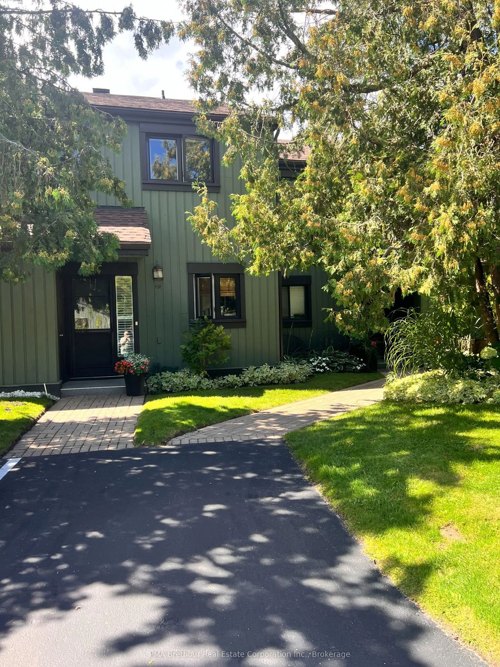 152 Escarpment Crescent 12, Collingwood