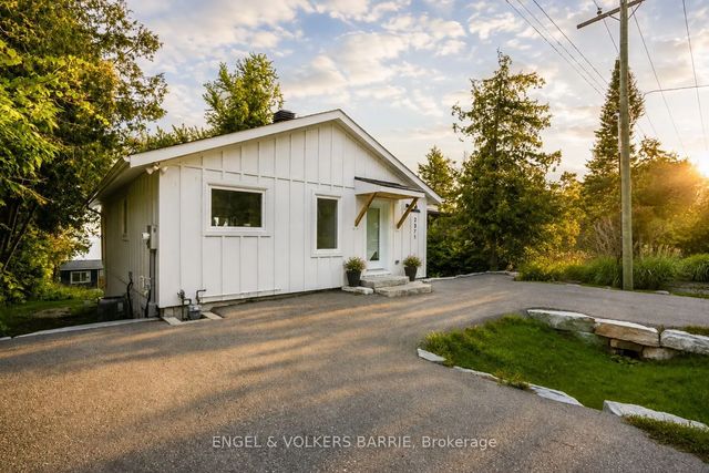 2371 Lakeshore Road E, Oro-Medonte