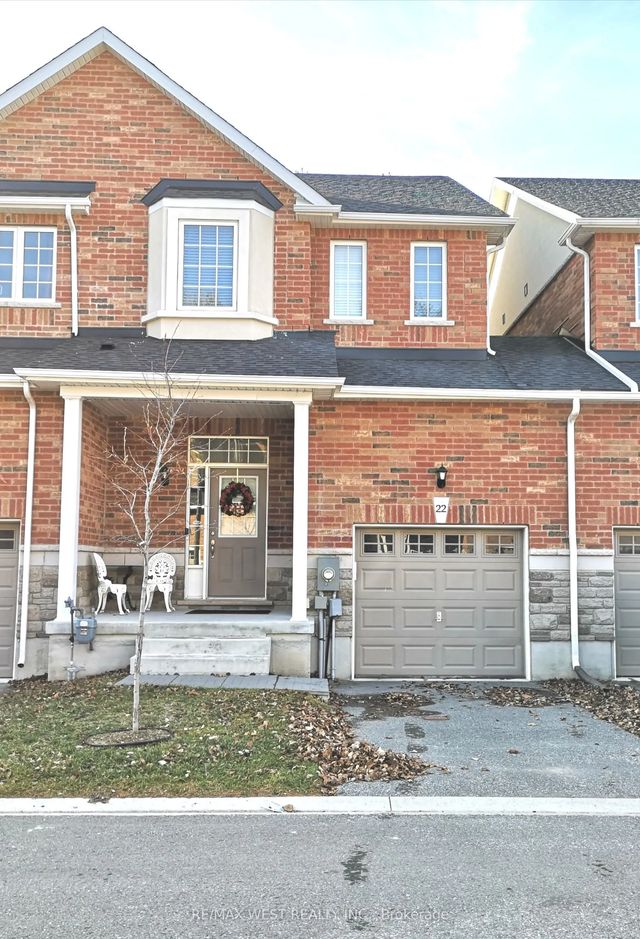 22 Farewell Avenue, Wasaga Beach