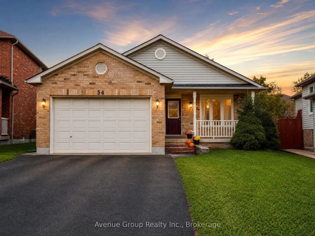 54 Leggott Avenue Lower, Barrie