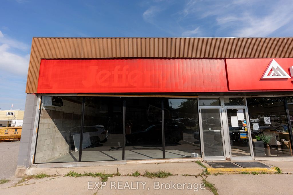 526 Dominion Avenue B, Midland