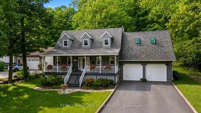 372 Lakewood Drive, Midland