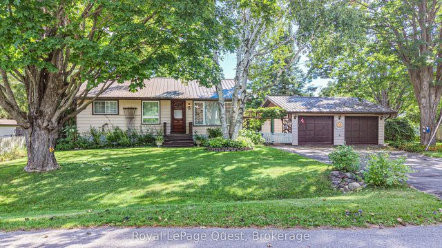 17 Hughes Road E, Orillia