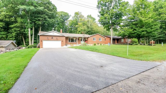10 Enchantment Avenue, Tiny