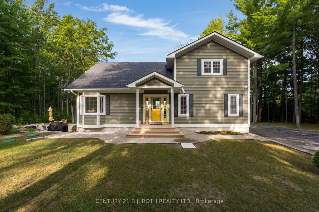 2710 Portage Trail, Springwater