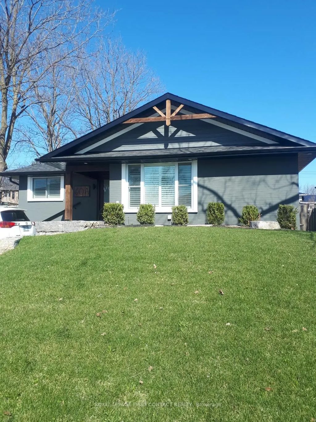 60 Rose Street, Barrie