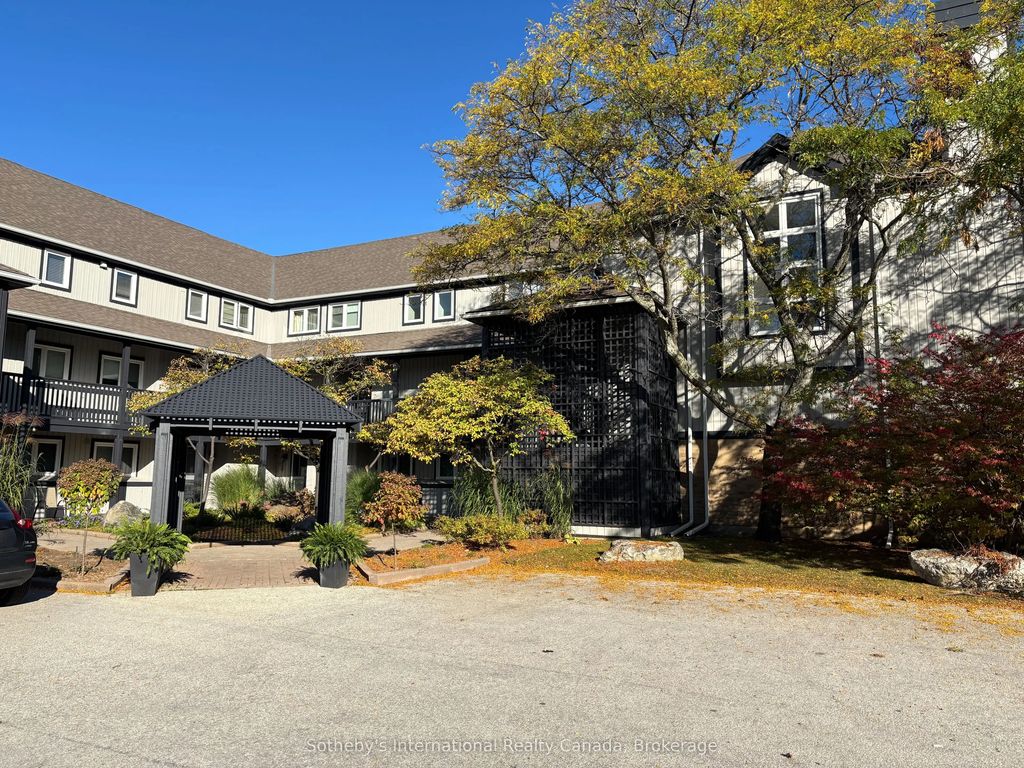 826 Suncrest Circle, Collingwood