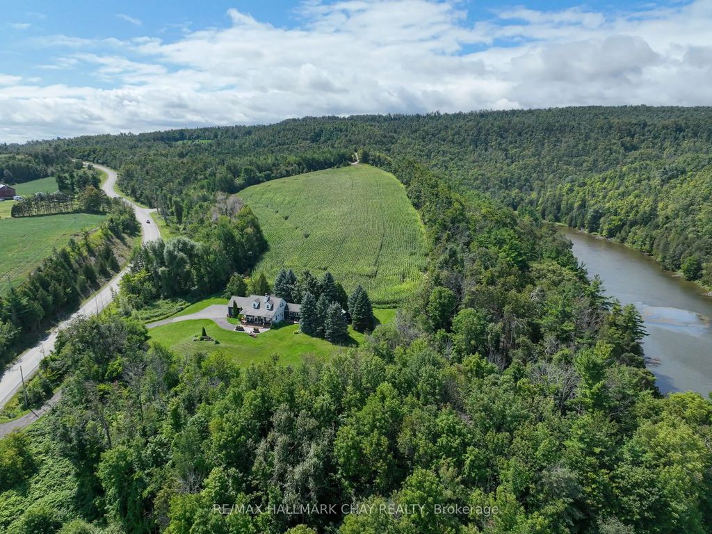 2110 Concession 8 Road, Clearview