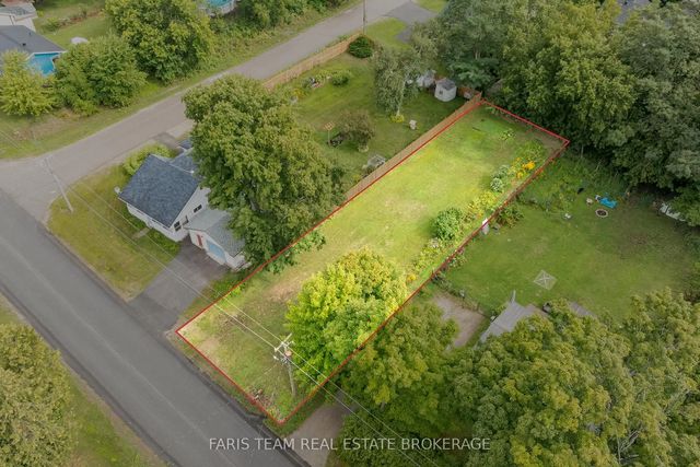 305 Ouida Street, Tay