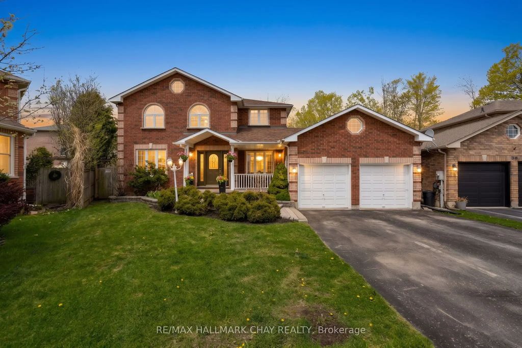 34 Crompton Drive, Barrie