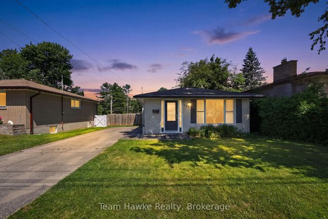 320 Scott Street, Midland