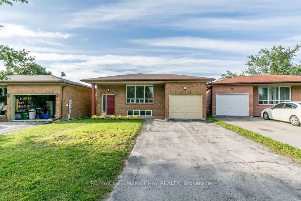 3 Buchanan Street #lower, Barrie