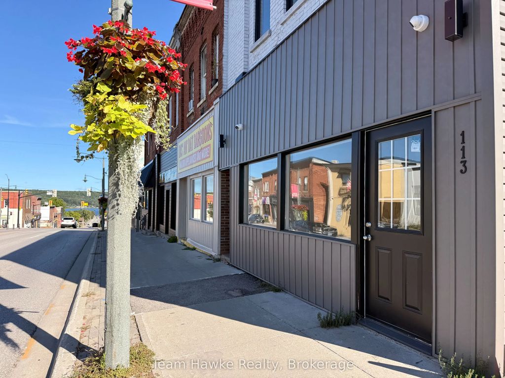 113 Main Street, Penetanguishene