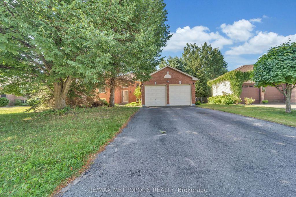 24 Acorn Crescent, Wasaga Beach