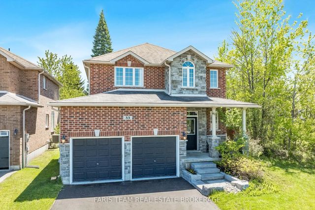 33 Auburn Court, Barrie