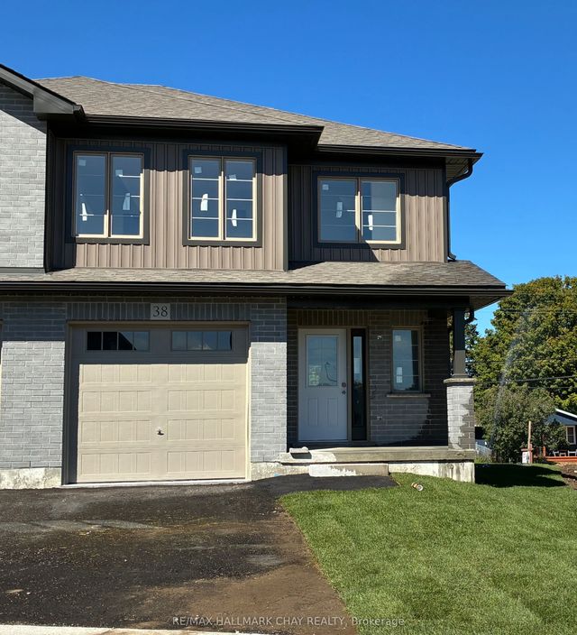 38 Strath Crescent, Springwater