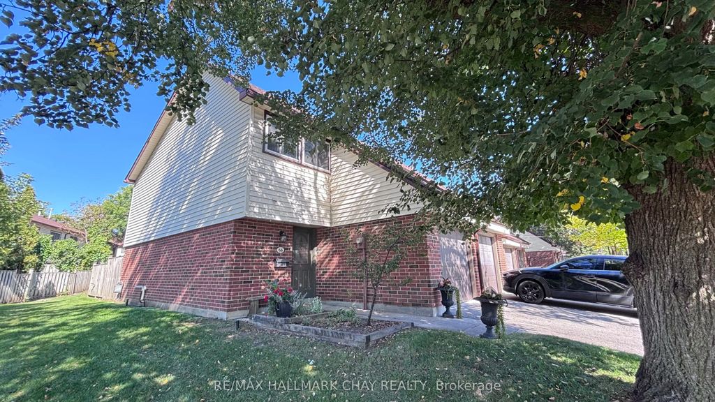 28 Donald Street 66, Barrie