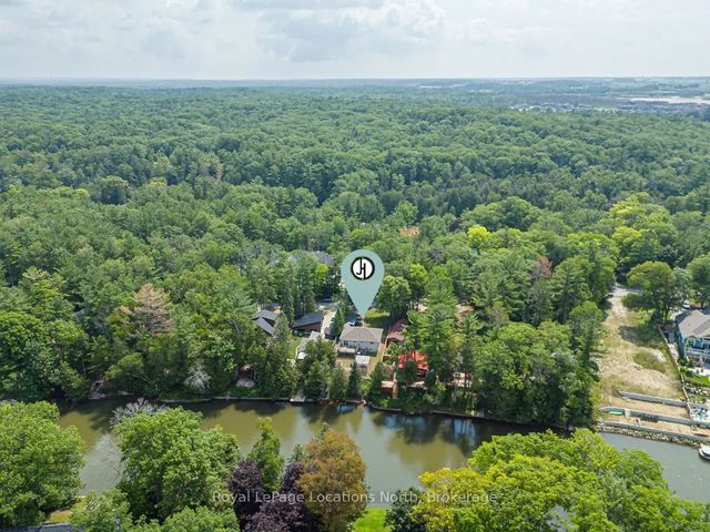 26 Stroud Crescent, Wasaga Beach