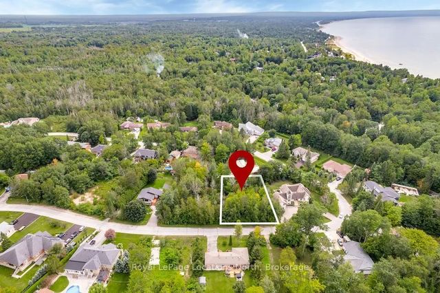 15 Bridlewood Crescent, Wasaga Beach