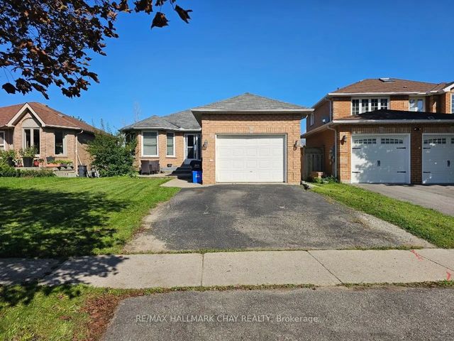 23 Morton Crescent, Barrie