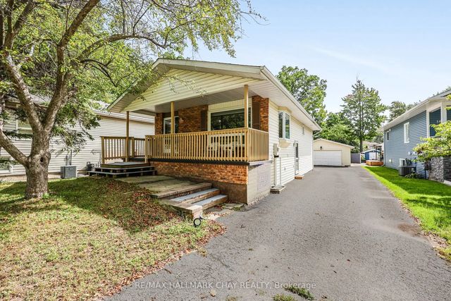 1475 River Road W, Wasaga Beach