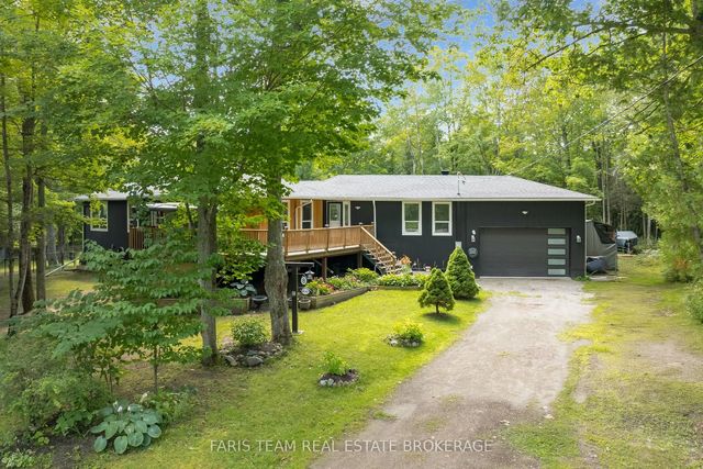 8 Joliet Crescent, Tiny