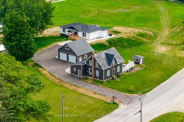 597 Lafontaine  Road W, Tiny