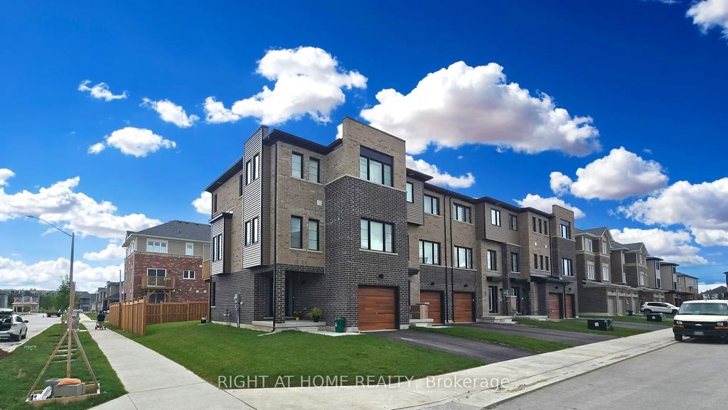 1 Pumpkin Corner Crescent, Barrie