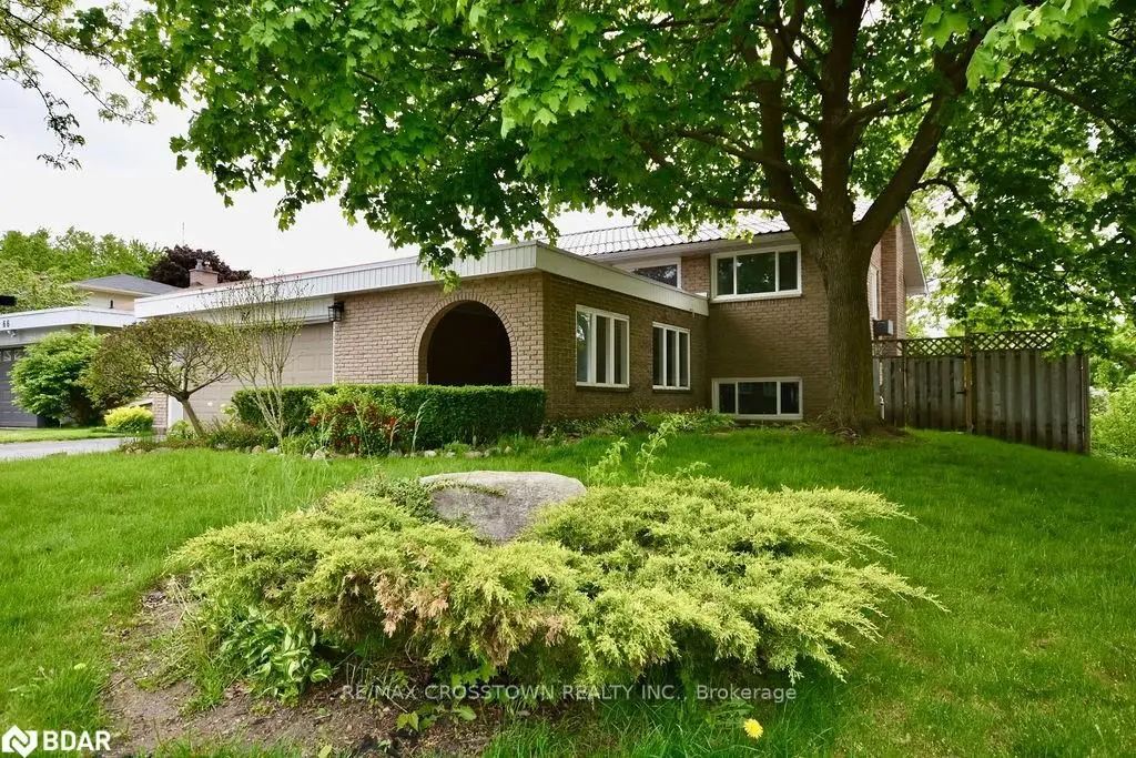 64 Marshall Street, Barrie