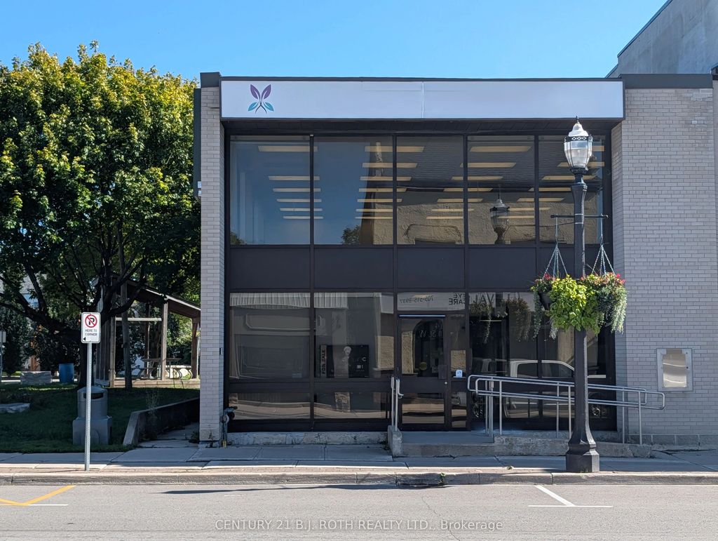 7 Queen Street W, Springwater