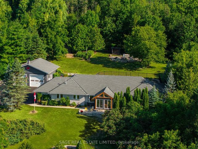 7632 County 9 Road, Clearview