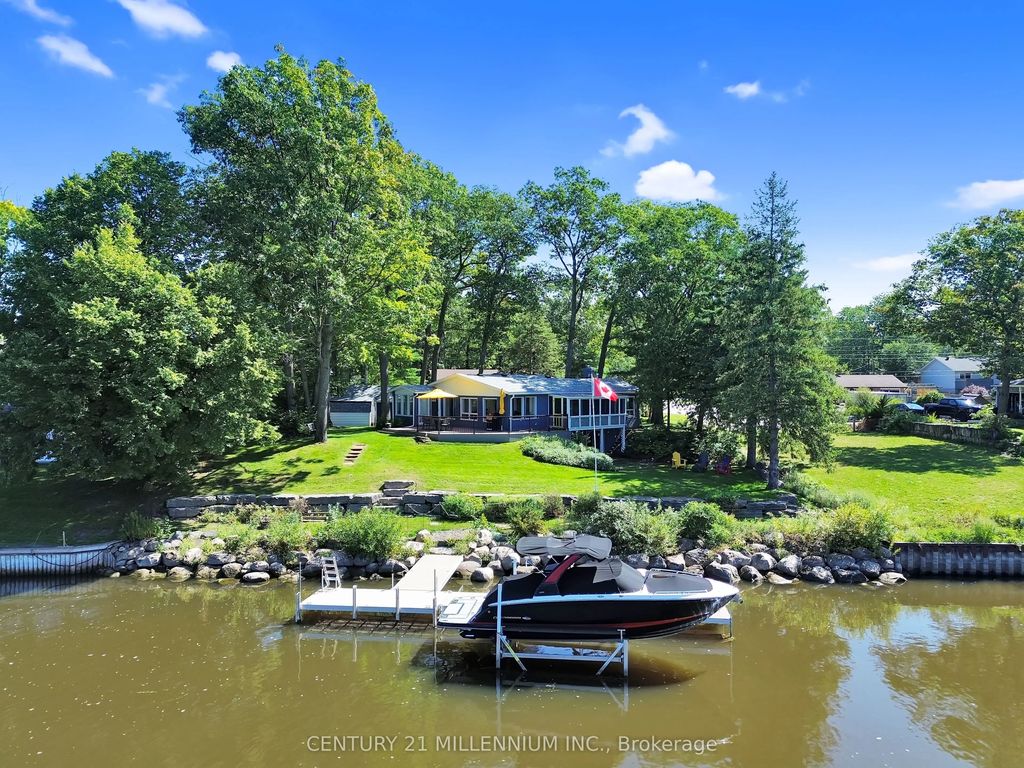 68 Edgewater Road, Wasaga Beach