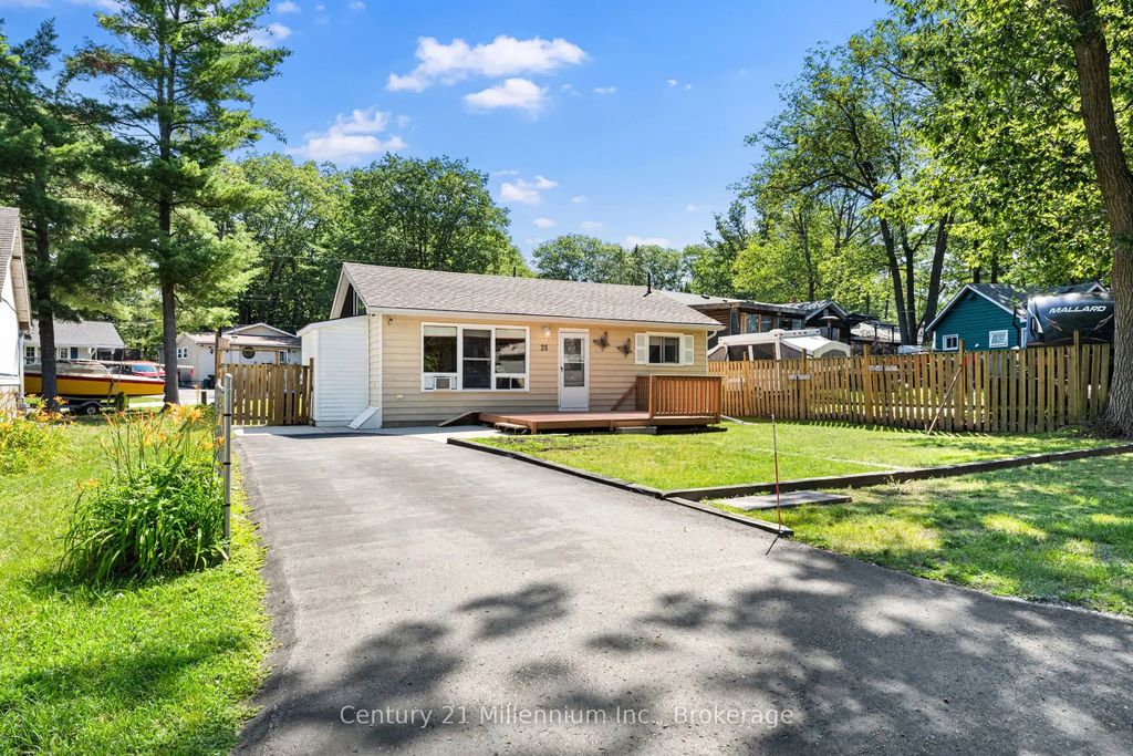 25 Glendale Avenue, Wasaga Beach