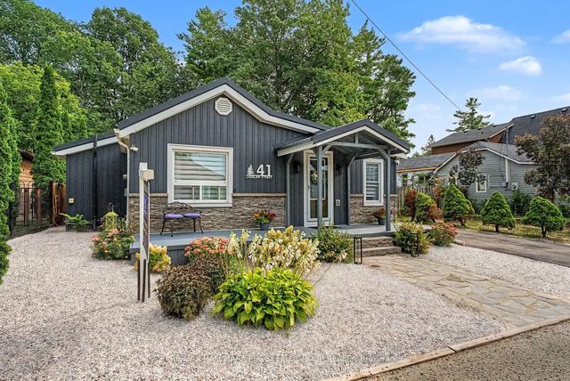 41 Laidlaw Street, Wasaga Beach
