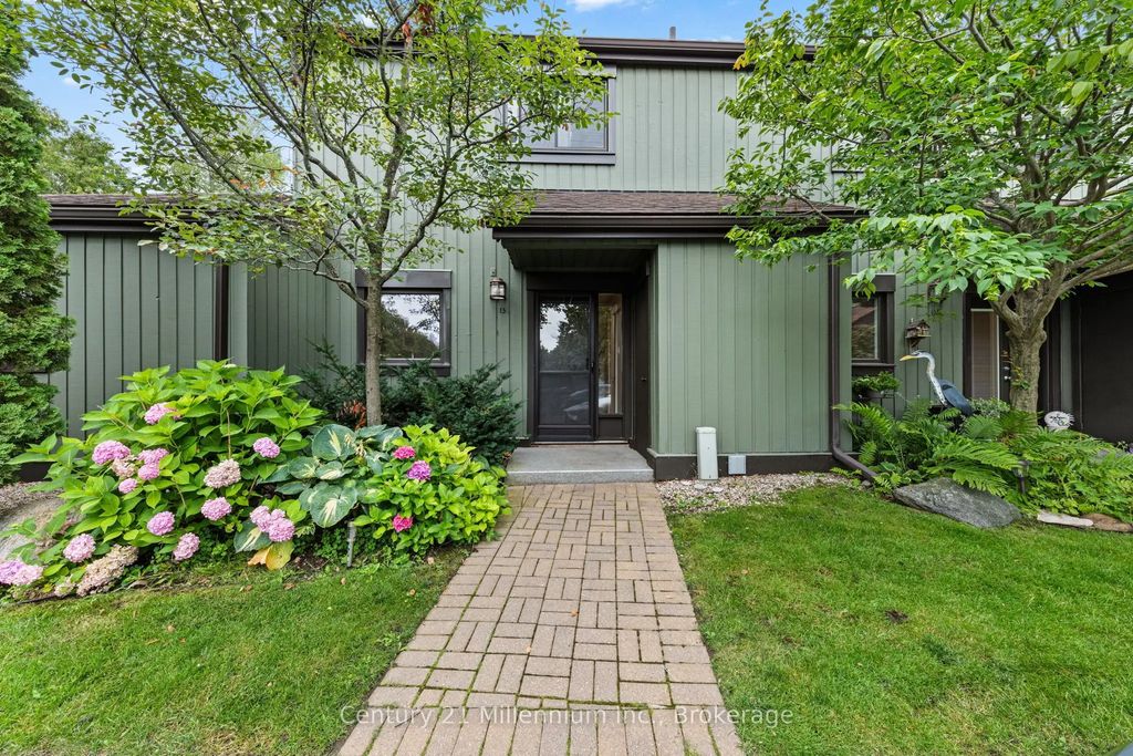 156 N Escarpment Crescent, Collingwood