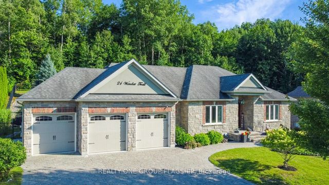 24 Wendat Trail E, Springwater