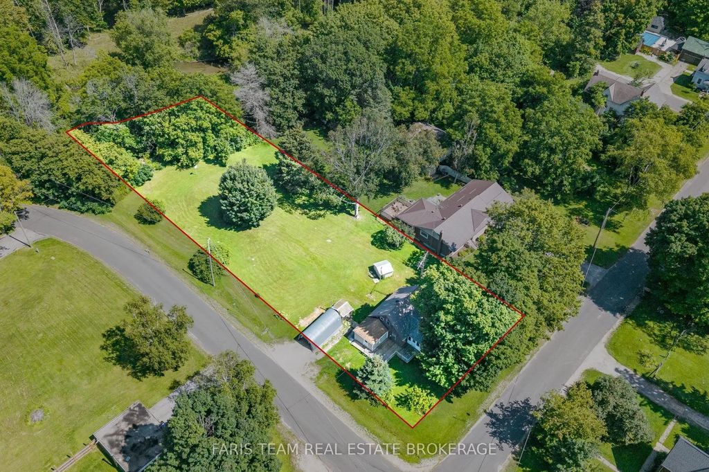 29 Marsh Lane, Tiny