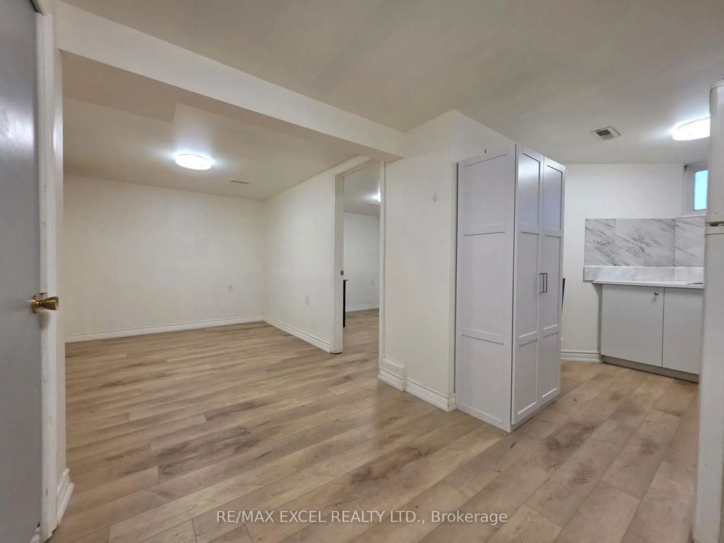 22 Northpark Road Bsmt, Barrie
