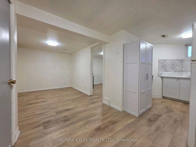 22 Northpark Road Bsmt, Barrie