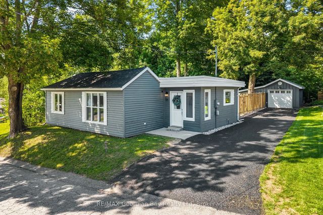 59 Broad Street, Penetanguishene