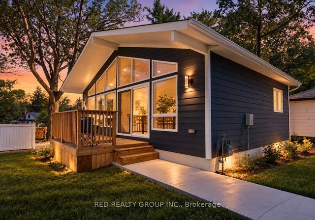 11 13th Street S, Wasaga Beach