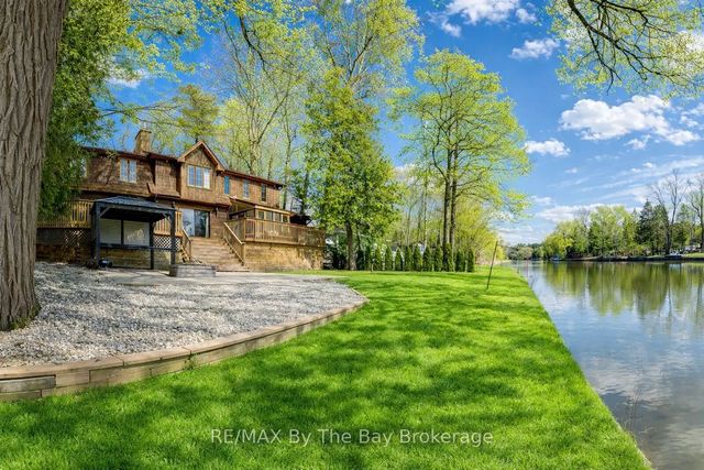 646 Oxbow Park Drive, Wasaga Beach